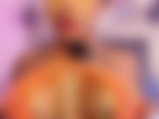 Live cam show with Lauren Saenz - Spank MILF on CamwithHer