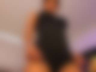 Lauren Saenz's Live Sex Cam Show