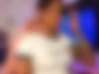 Lauren Saenz's Live Sex Cam Show
