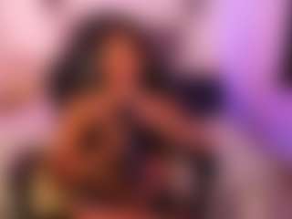Live cam show with Lauren Saenz - Tattoos Black on Milfs Live