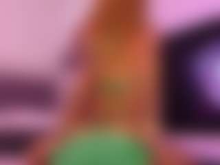 Live cam show with Lauren Saenz - Squirt on Big Tits