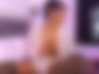 Lauren Saenz's Live Sex Cam Show