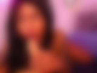 Live cam show with Lauren Saenz - Brown Eyes Black on Milfs Live