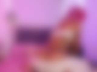 Live cam show with Lauren Saenz - Big Tits MILF on Dare Cams
