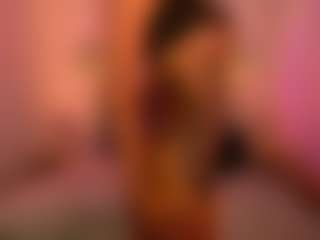 Live cam show with Lauren Saenz - Squirt on Camsoda