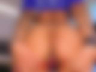 Lauren Saenz's Live Sex Cam Show