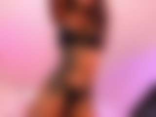Live cam show with Lauren Saenz - Drinking on madthumbs