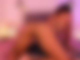 Live cam show with Lauren Saenz - Latina MILF on AdultVida.com | colombia