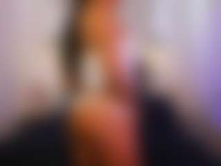Live cam show with Lauren Saenz - Fetish MILF on Soda Cam