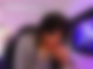 Lauren Saenz's Live Sex Cam Show