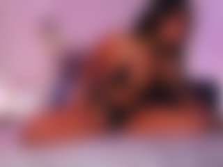 Lauren Saenz's Live Sex Cam Show
