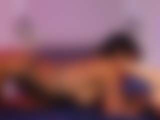 Lauren Saenz's Live Sex Cam Show