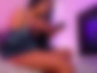 Lauren Saenz's Live Sex Cam Show