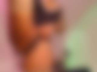 Lauren Saenz's Live Sex Cam Show