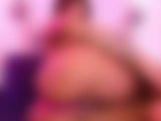 Lauren Saenz's Live Sex Cam Show