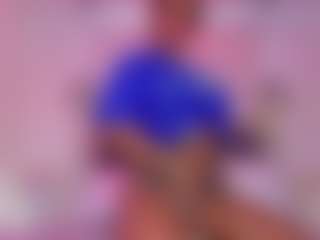 Live cam show with Lauren Saenz - Ebony MILF on instabang