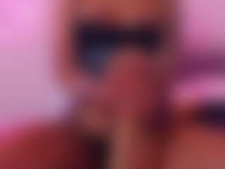 Live cam show with Lauren Saenz - Brown Eyes Ebony on sexylivex.com
