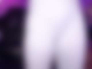 Lauren Saenz MILF webcam performer live streaming