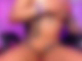 Lauren Saenz's Live Sex Cam Show