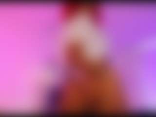 Live cam show with Lauren Saenz - Fingers on Camsoda