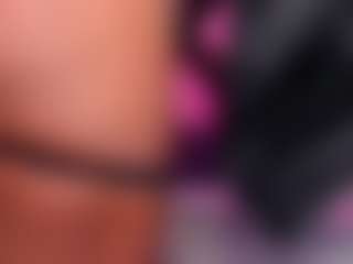 Lauren Saenz's Live Sex Cam Show