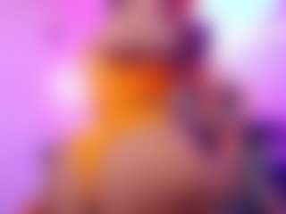 Lauren Saenz's Live Sex Cam Show