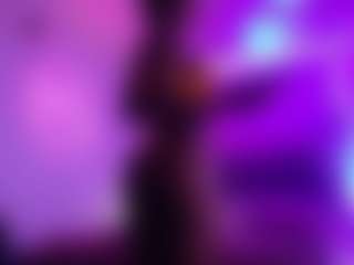 Live cam show with Lauren Saenz - Muscle on xplaylive.com