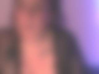 harleyslut MILF webcam performer live streaming