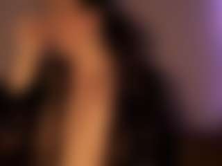 harleyslut MILF webcam performer live streaming
