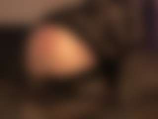 harleyslut MILF webcam performer live streaming