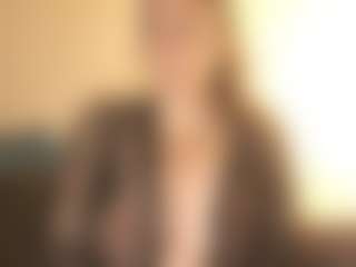Live cam show with harleyslut - Brown Hair on friskycurves.com