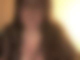 Spettacolo in cam dal vivo con harleyslut - Squirt su Camsoda