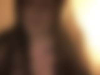 harleyslut MILF webcam performer live streaming