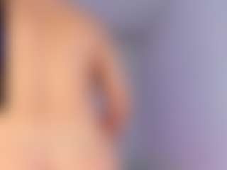 Live cam show with Steffany Redx - Squirt on eurowanks.com