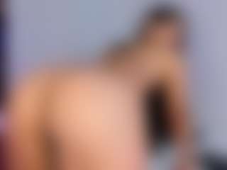 Live cam show with Steffany Redx - Oil on SpankPalCams