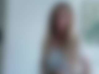 Live cam show with Deidi - Bedroom on liverealitysex.com