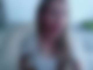 Live cam show with Deidi - Petite on Dolls Live