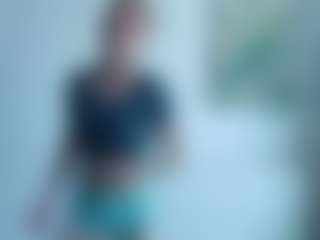 Live cam show with Deidi - Petite on Dolls Live