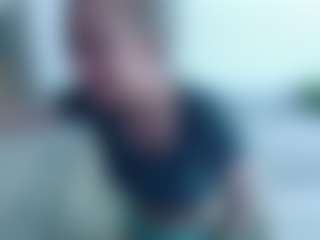 Live cam show with Deidi - Petite on crypto-cams