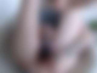 Live cam show with Deidi - Squirt on Streamer API