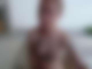 Live cam show with Deidi - Bedroom on fapnchat