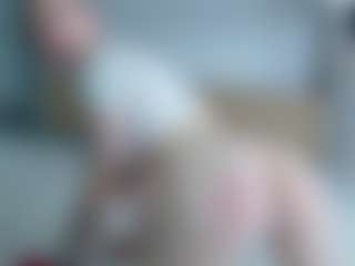 Live cam show with Deidi - Small Ass on SinfulBabes