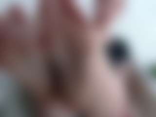 Live cam show with Deidi - Small Ass on SinfulBabes