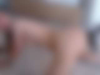 Live cam show with Deidi - Thin on Camsoda