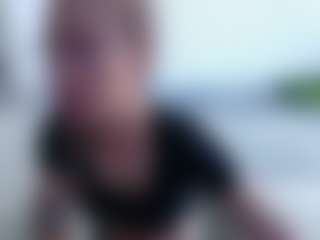Live cam show with Deidi - Fingering on slutload