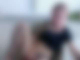 Live cam show with Deidi - Athletic College on Uber Horny