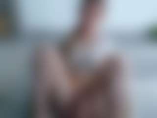 Live cam show with Deidi - Athletic Young Adult on liverealitysex.com
