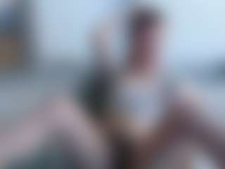 Live cam show with Deidi - Blonde Hair Petite on xplaylive.com