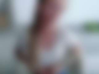 Live cam show with Deidi - Striptease on Camsoda