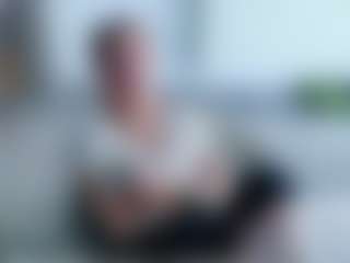 Live cam show with Deidi - Fingering on madthumbs